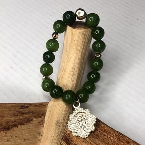 Cross Emerald/Gold Beaded Bracelet